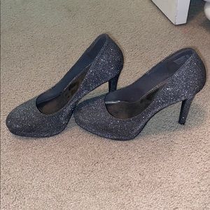 Sparkle black/grey heels